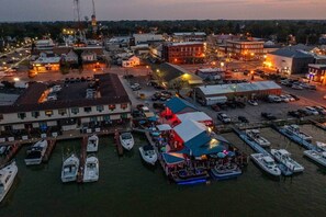 Marina - Reasonable Doubt   Vibrant, unforgettable loft in Downtown Port Clinton (Port Clinton)