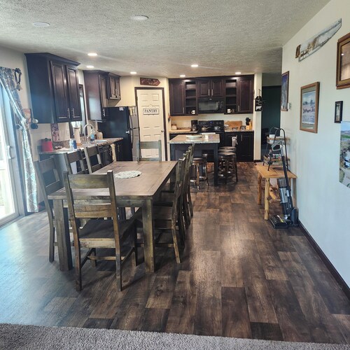 4 Bedroom, 2 Bath Historical Homestead on the Bighorn River- Longwell Boat Ramp.