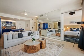 TV - W Residences | High Floor 1-Bed | Ocean View (Fort Lauderdale)