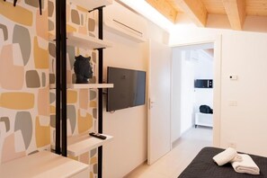 Deluxe Apartment, Mountain View | Iron/ironing board, free WiFi - Palazzo Oliva (Alcamo)