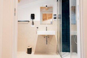 Deluxe Apartment, Mountain View | Bathroom - Palazzo Oliva (Alcamo)
