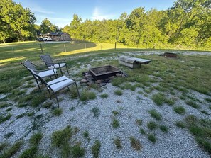 Property grounds - Glamping in a Cozy Cottage. Straight Access to Brimstone Trails. Pet Friendly (Huntsville)