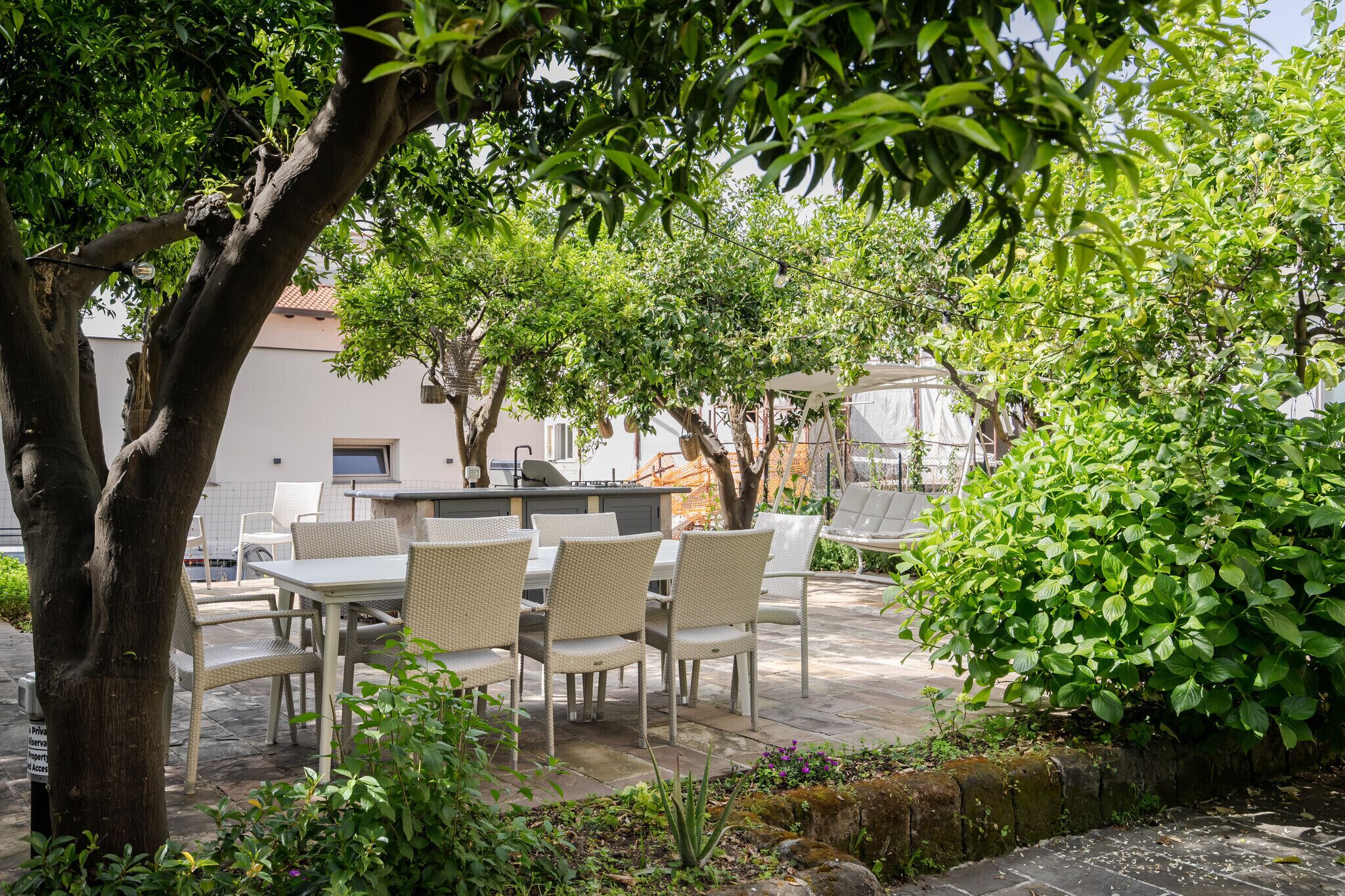 Khu ẩm thực ngoài trời