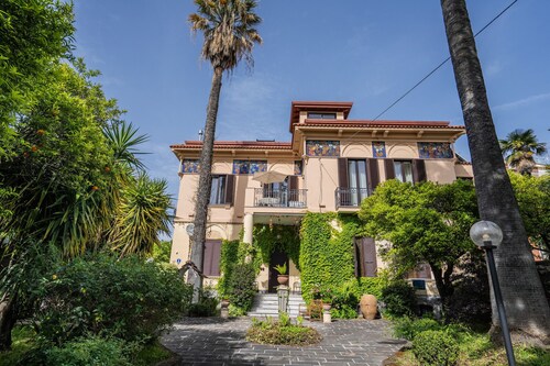De Vivo Realty - Villa Agatina