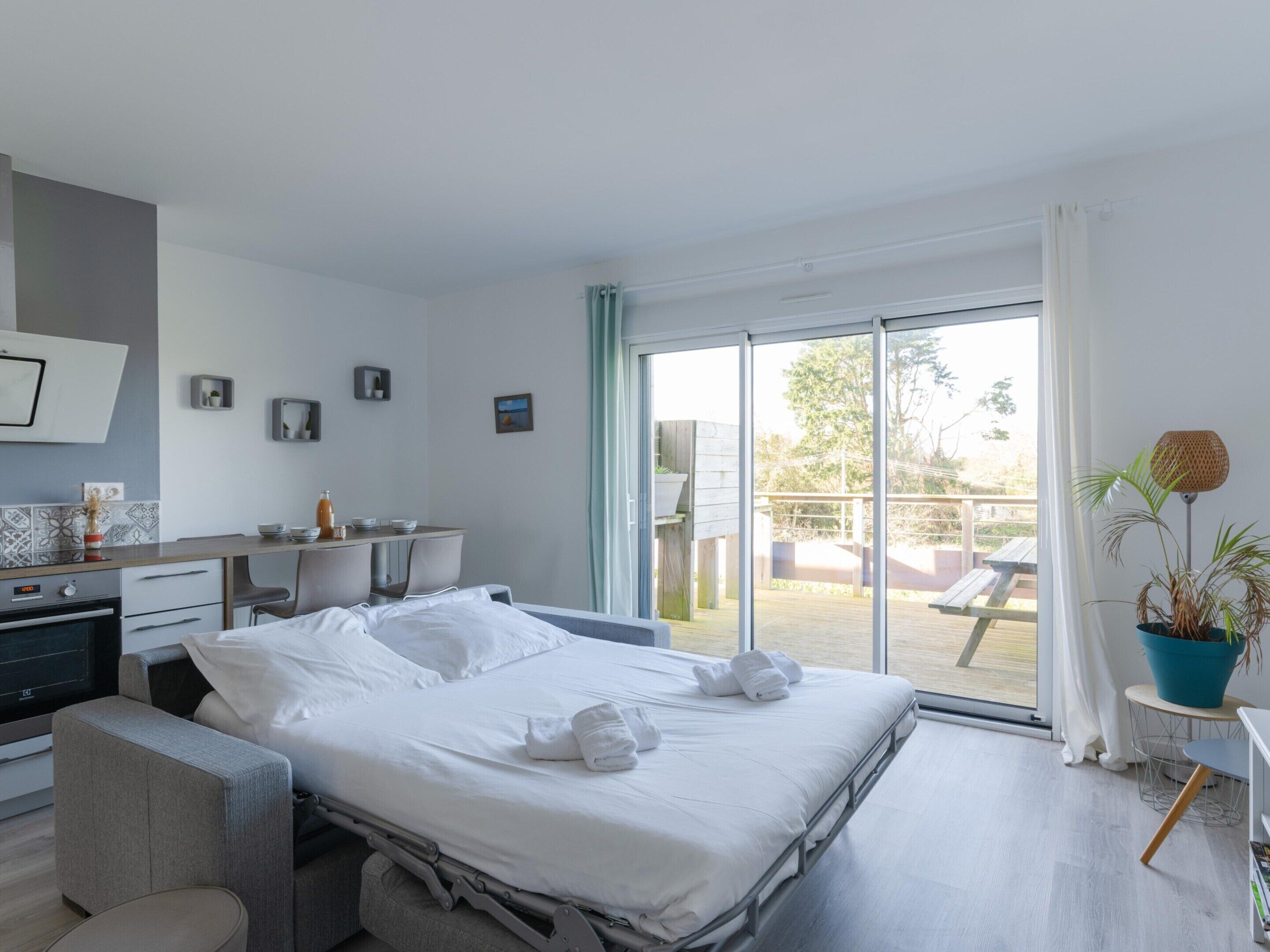 Apartment | 1 bedroom, iron/ironing board, bed sheets
