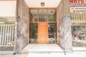 Exterior detail - Athens Spacious Penthouse - City Center & Metro (Athina)