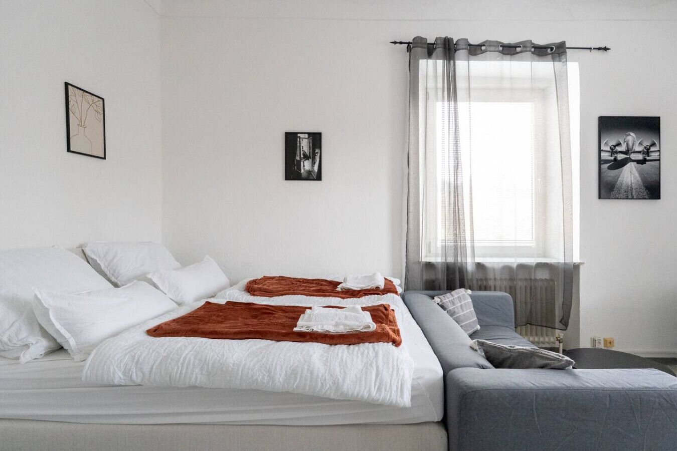 Iron/ironing board, travel cot, WiFi, bed sheets