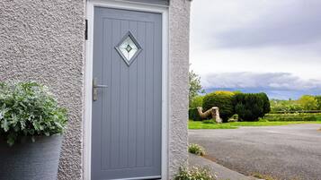 Cottage | Exterior detail