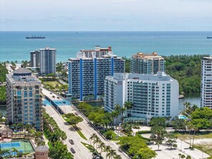 Exterior - Gallery One  Spa  Heated Pool   Boat Taxi (Fort Lauderdale)
