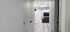 Interior - Peaceful and spacious one bed and rec-room for short or long stay (Winnipeg)