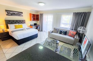 Living area - Pleasant studio in Pretoria perfect for a relaxing getaway (Pretoria)