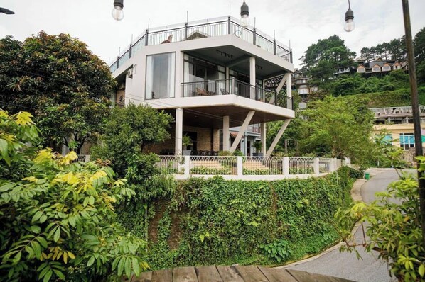 Villa Deluxe, vue sur la montagne | Literie de qualité, minibar, décor unique, ameublement unique