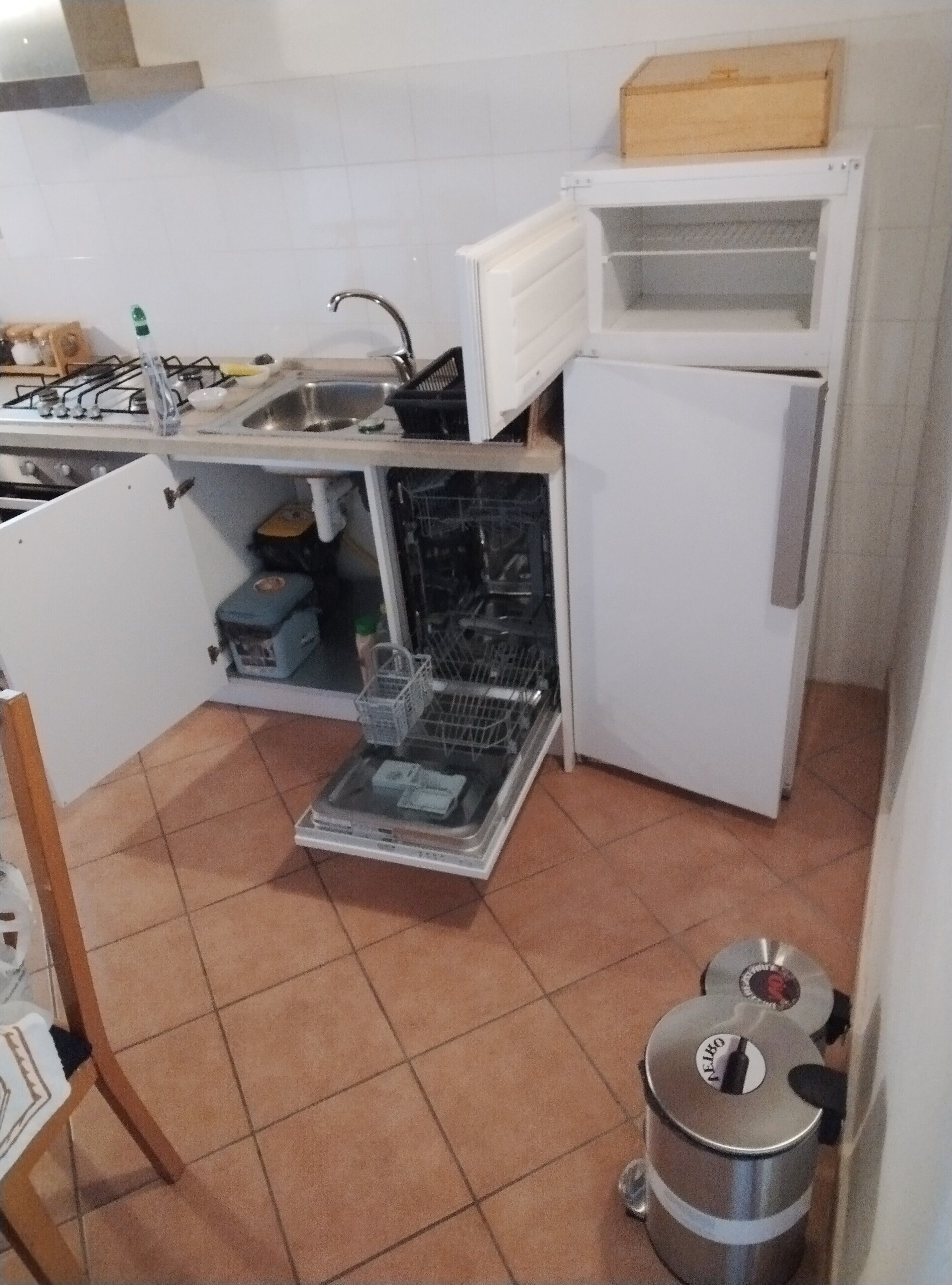 Refrigerador, microondas, horno, placa de cocina