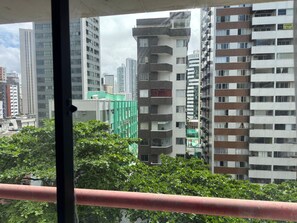 Estudio Confort, vista al patio | Interior