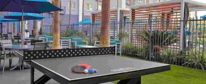 Outdoor dining - Deluxe condo close to Disneyland Sept 3 thru Sept 7 (Anaheim)