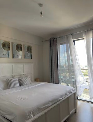 Iron/ironing board, WiFi, bed sheets - BW Homes- 1-bedroom apartment in Westlands, Nairobi with pool & gym (Nairobi)