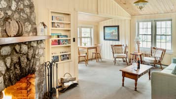 TV, fireplace, offices