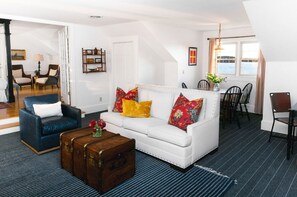Offices - Admiral's Quarters | Harbor Views + Private Deck (Boothbay Harbor)