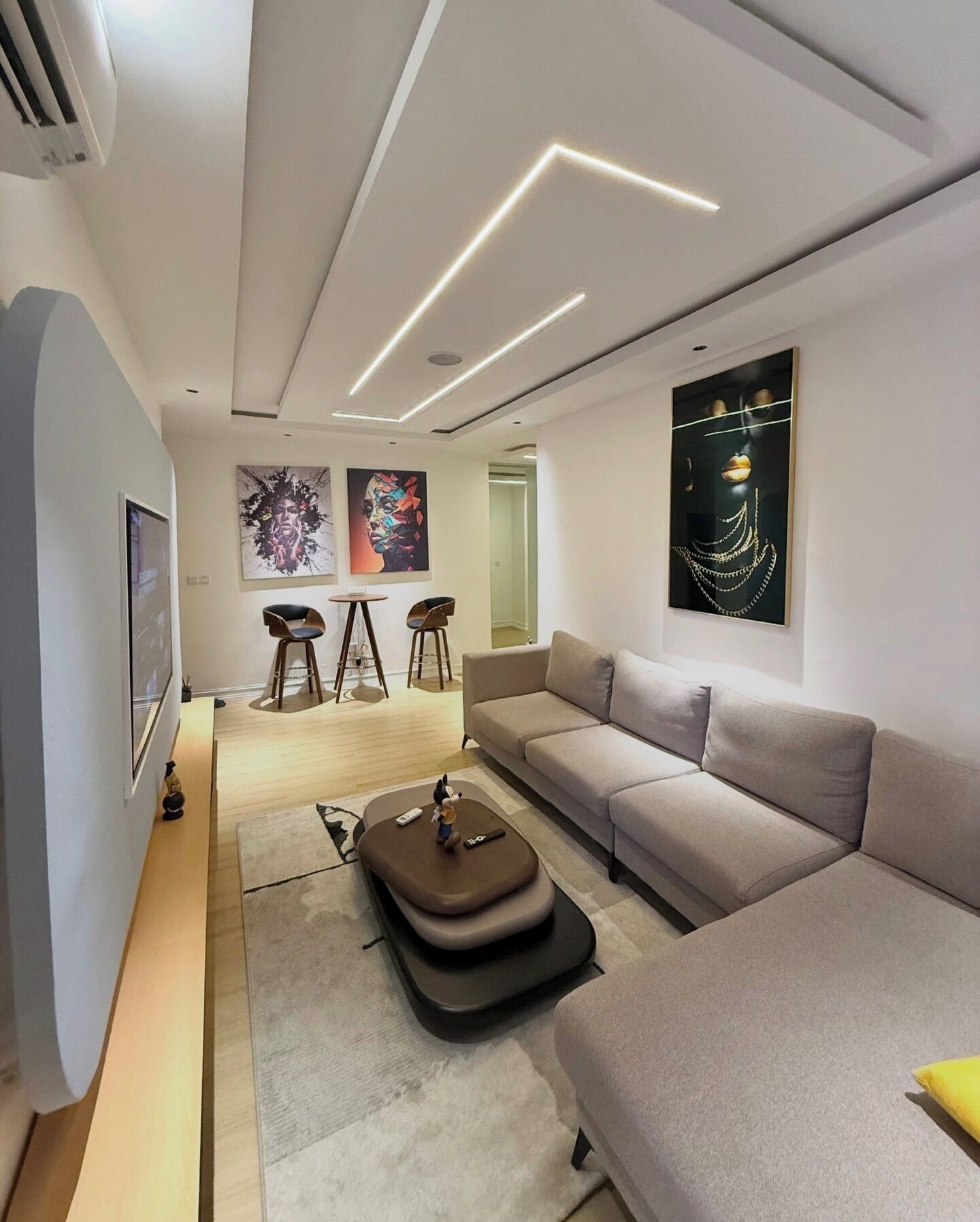 Appartement économique, balcon, vue sur la ville | Aire de séjour