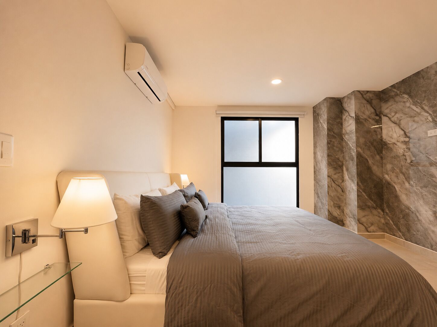 2 bedrooms, iron/ironing board, WiFi (free), bed sheets