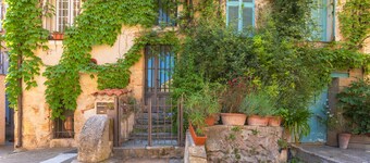 Charming Provençal apartment in the heart of Cotignac