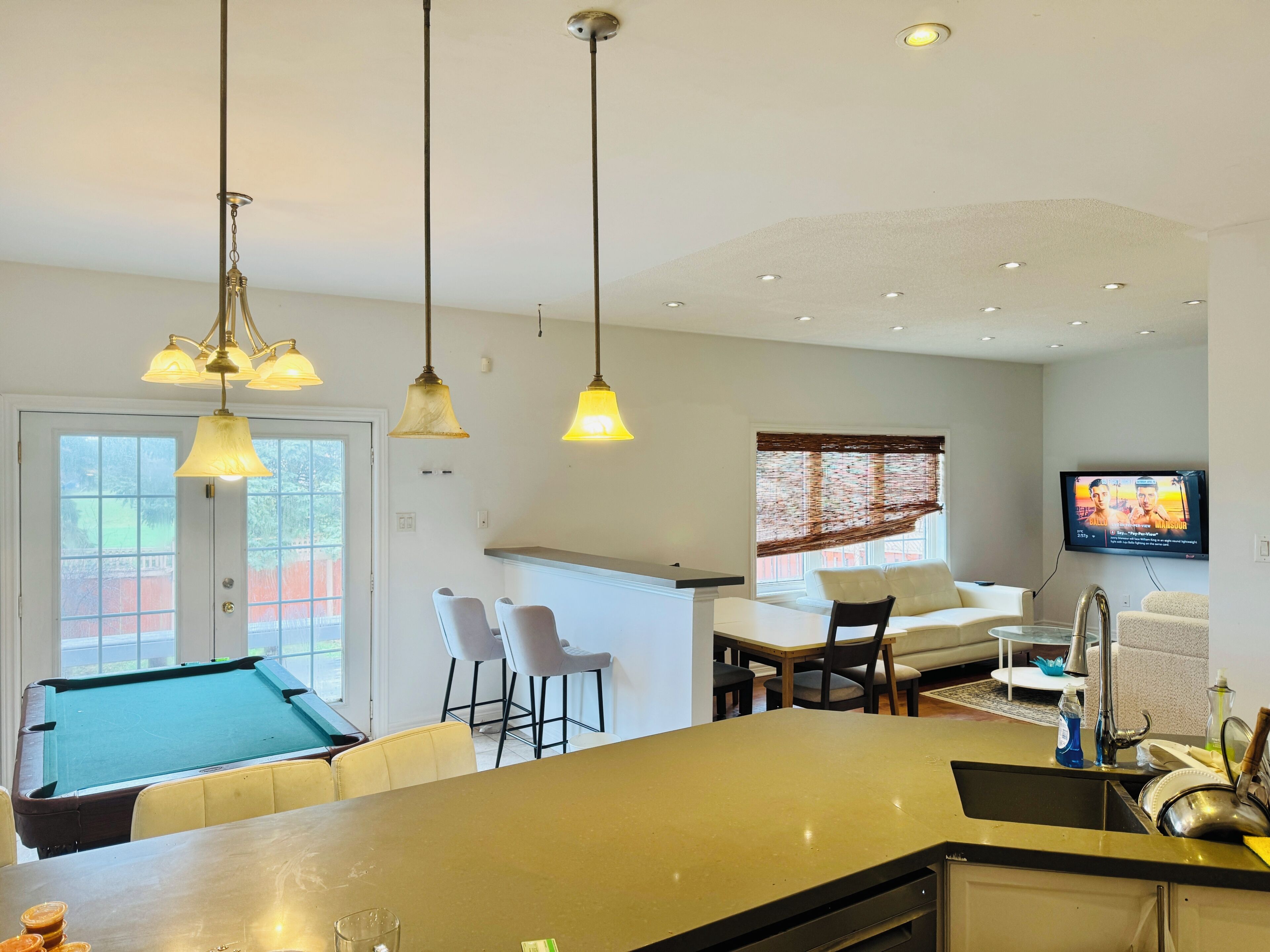 House, 4 Bedrooms, Accessible, Smoking | Living room
