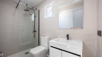 Shower, towels