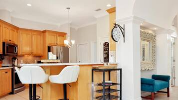 House, Multiple Beds (La Siesta) | Private kitchen