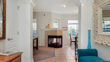 House, Multiple Beds (La Siesta) | Interior