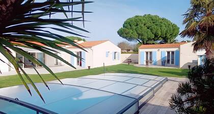 Bed & Breakfast „Suite Les Plages“ mit Gemeinschaftspool, Garten und WLAN
