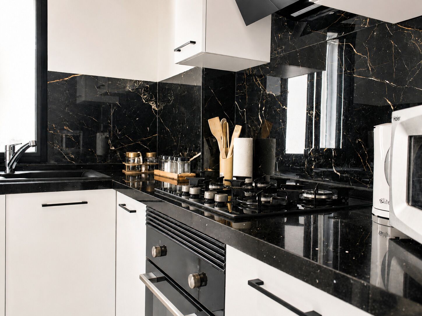 Refrigerador, microondas, horno, placa de cocina