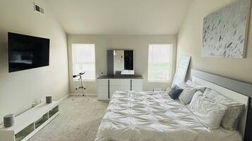 2 bedrooms, iron/ironing board, WiFi, bed sheets