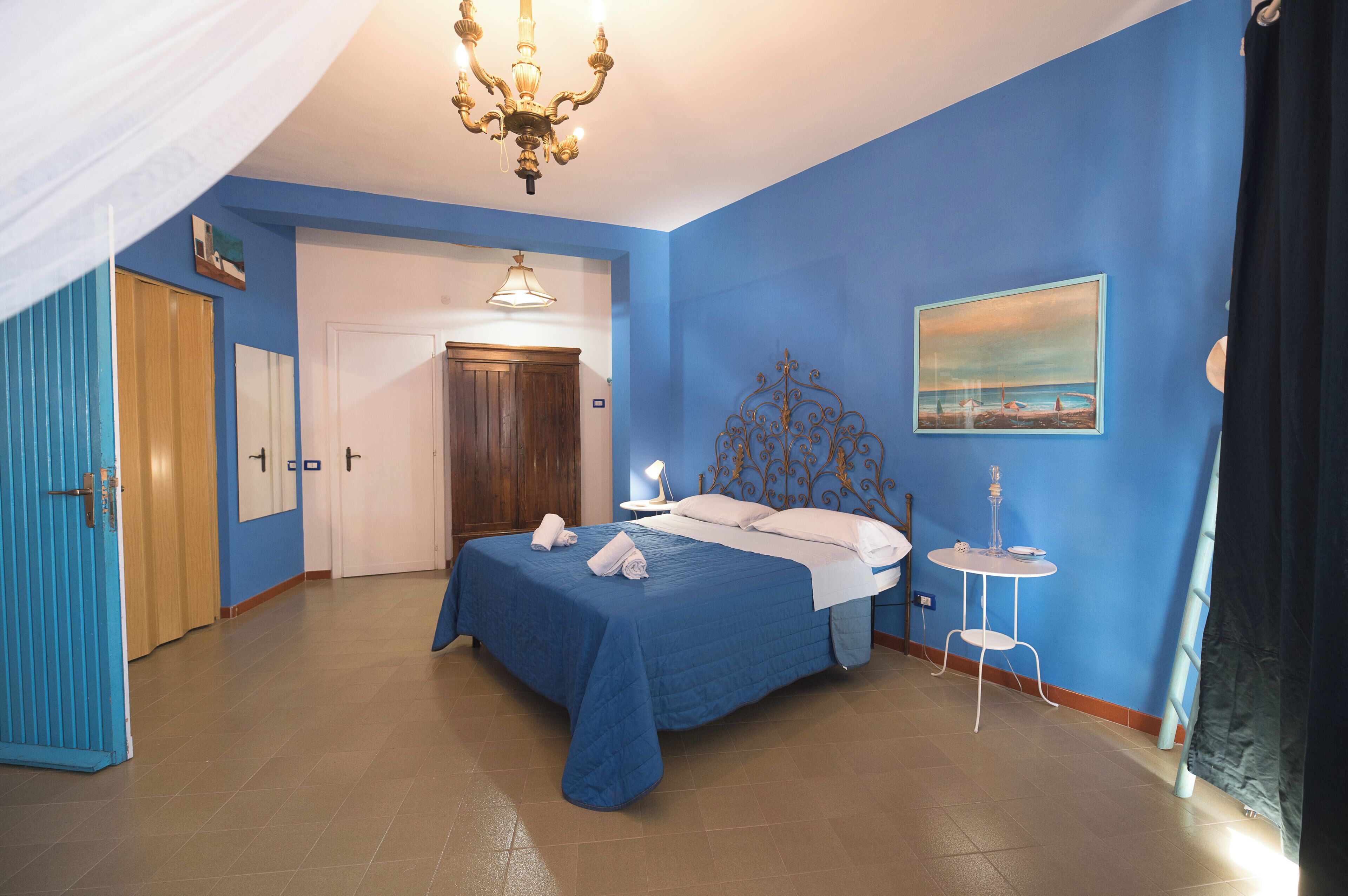 3 chambres, fer et planche à repasser, Wi-Fi gratuit, draps fournis
