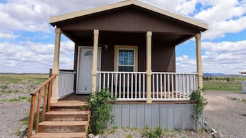 Classic Cottage, 2 Bedrooms, Kitchen, Mountain View | Terrace/patio