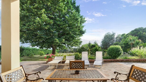 Outdoor dining - Magical Country House near Rome with Hot Tub (Genzano di Roma)