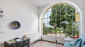 Living area - Magical Country House near Rome with Hot Tub (Genzano di Roma)