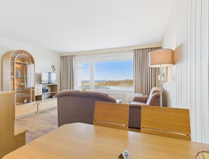 Living area - House Atlantic Whg. 507, Strandhausallee 29, Cuxhaven-Döse, lake view (Cuxhaven)