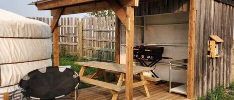 Outdoor dining