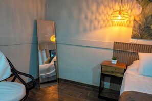 Fer et planche à repasser, Wi-Fi, draps fournis