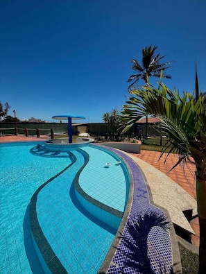 15 outdoor pools