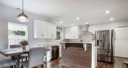 Pet-Friendly 2Bed/2Bath Home Close to Eugene