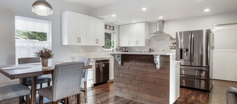 Pet-Friendly 2Bed/2Bath Home Close to Eugene