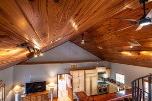 Interior - HonkeyTonk Hideaway|Ozello|Sleeps10|Waterfront|PoolTable|Bar (Crystal River)