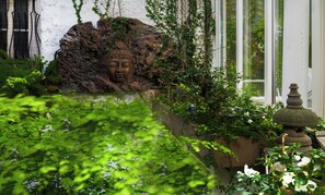 Exterior detail - Luxury Flat with Montmartre View - Central Paris (Paris)