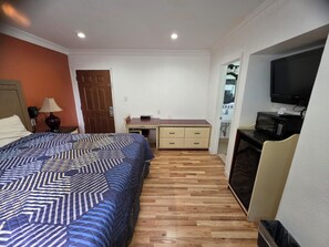 Standard Single Room, Non Smoking | Desk, laptop workspace, free WiFi - Olympic Motor Lodge (Los Angeles)