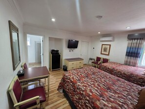 Standard Double Room, Non Smoking | Desk, laptop workspace, free WiFi - Olympic Motor Lodge (Los Angeles)