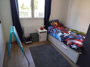 Room - Vrbo Property (Roquebrune-sur-Argens)