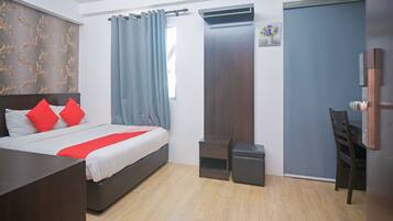 Free WiFi, bed sheets