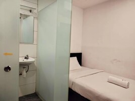 Habitación individual estándar | Wifi gratis y ropa de cama