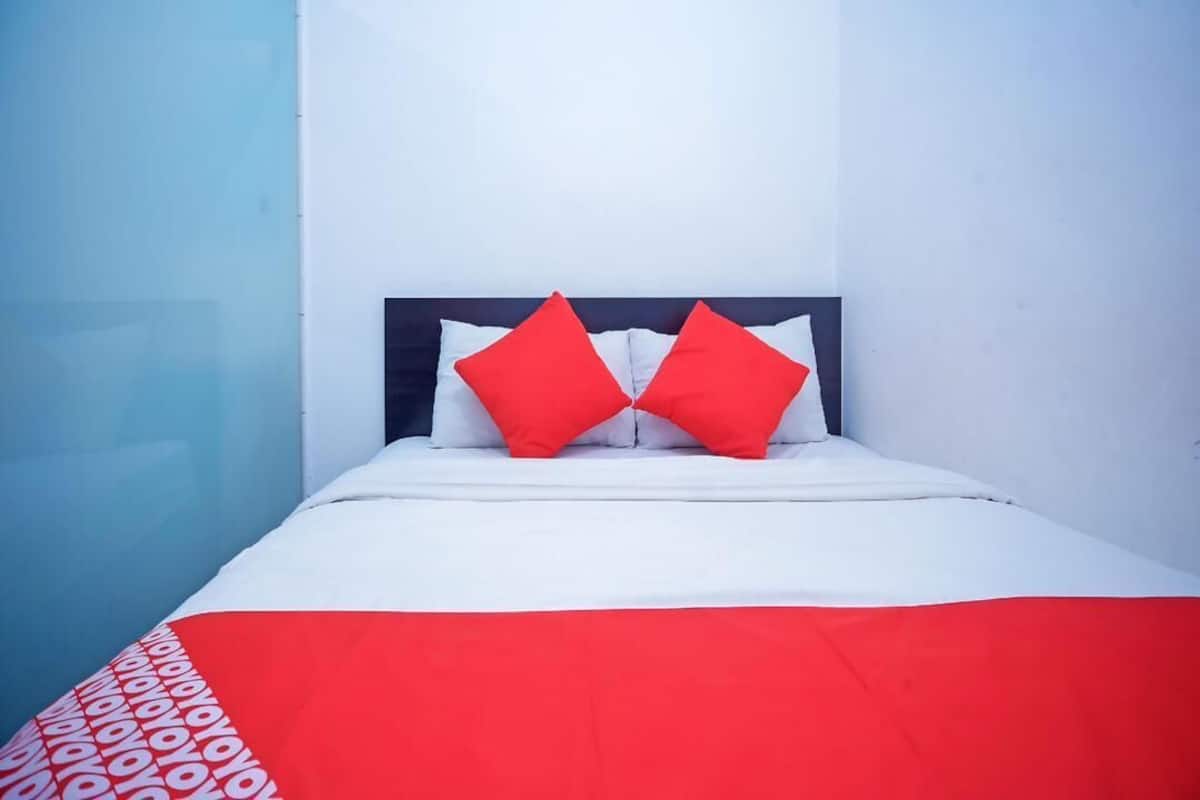 Standard Double Room | Free WiFi, bed sheets